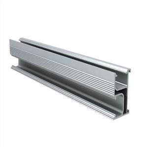 מסילות אלומיניום לפסי השמש